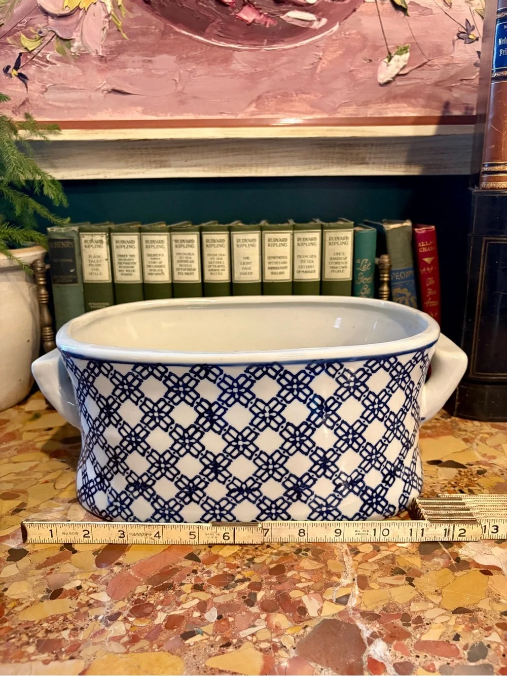 White and Blue Ceramic Footbath with Lattice Pattern (New)